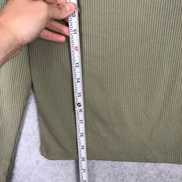 Olivia Rae Top Womens Small Green Crop Ribbed Shirt Basic Minimal‎ Y2K Yoga - Picture 5 of 7